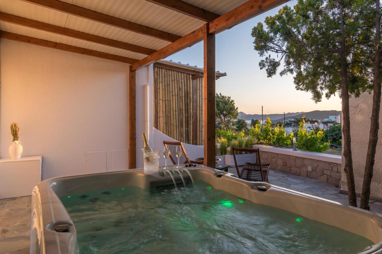 Kallia'S Suites Milos Adamantas  Exteriér fotografie